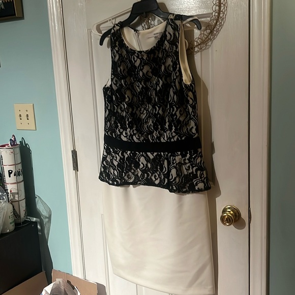 Studio One NY NWT, crème with black lace overlay. Size 12 - Picture 1 of 6